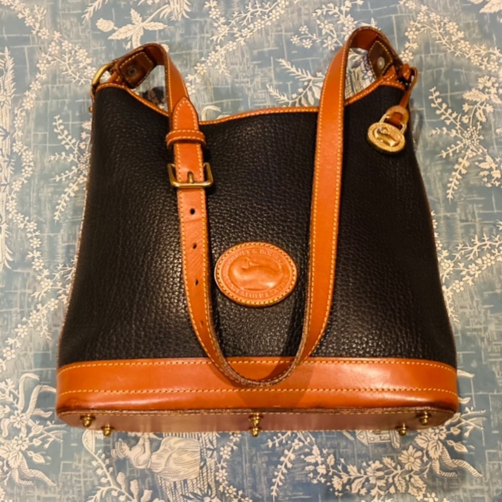 Dooney & Bourke vintage pebbled leather crossbody hobo tote bag